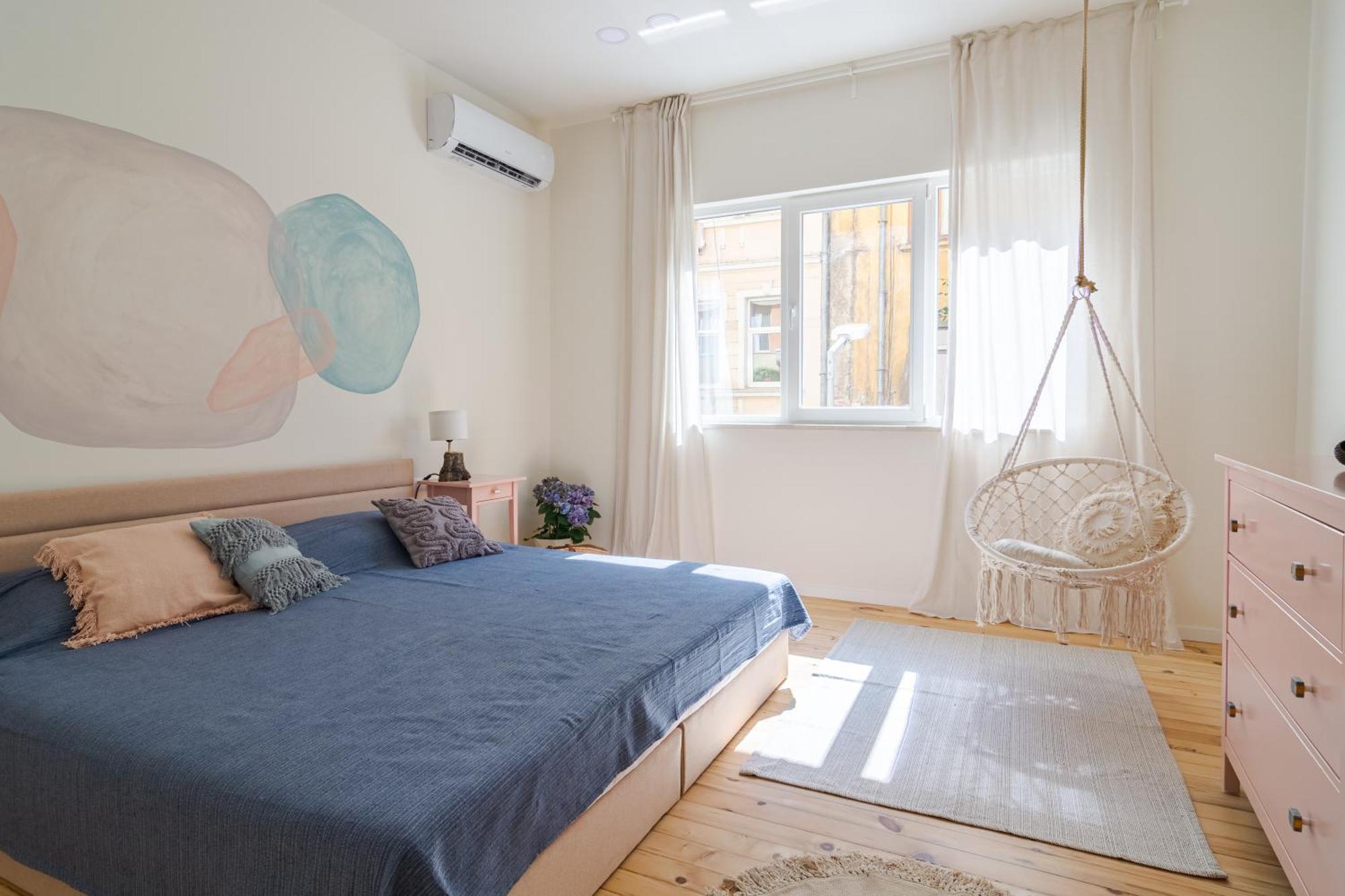 Little Perfection - Super King Size Bed - Wifi 200 Mbp * Sofia